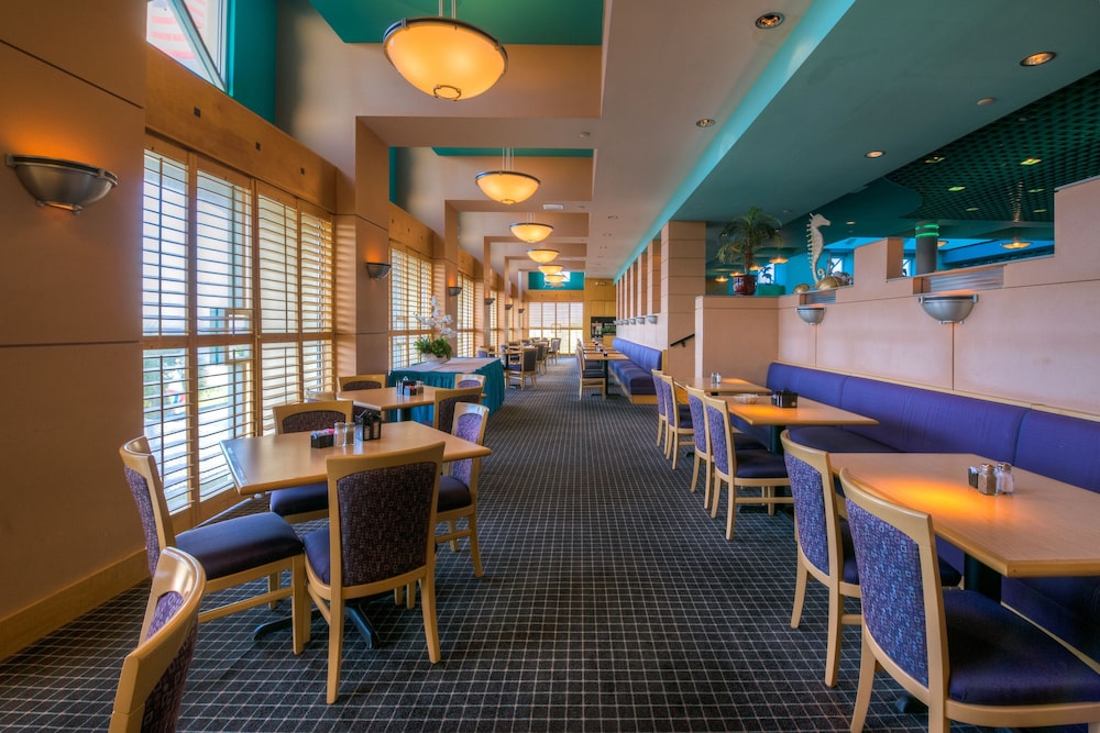 Ocean Drive Beach Golf Resort 49/64
