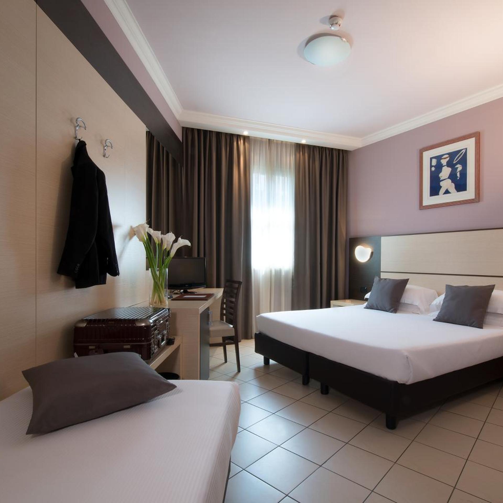 ROOM, TRIPLE