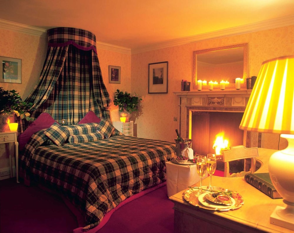 ROMAN CAMP HOTEL 38/72