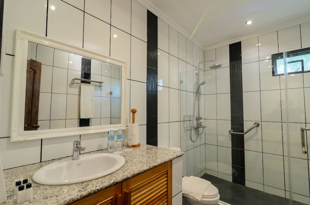 Bohol Sea Resort 67/68