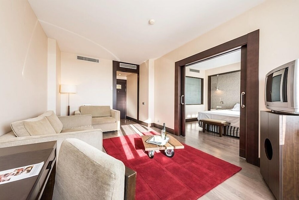 Mercader Hotel 27/50