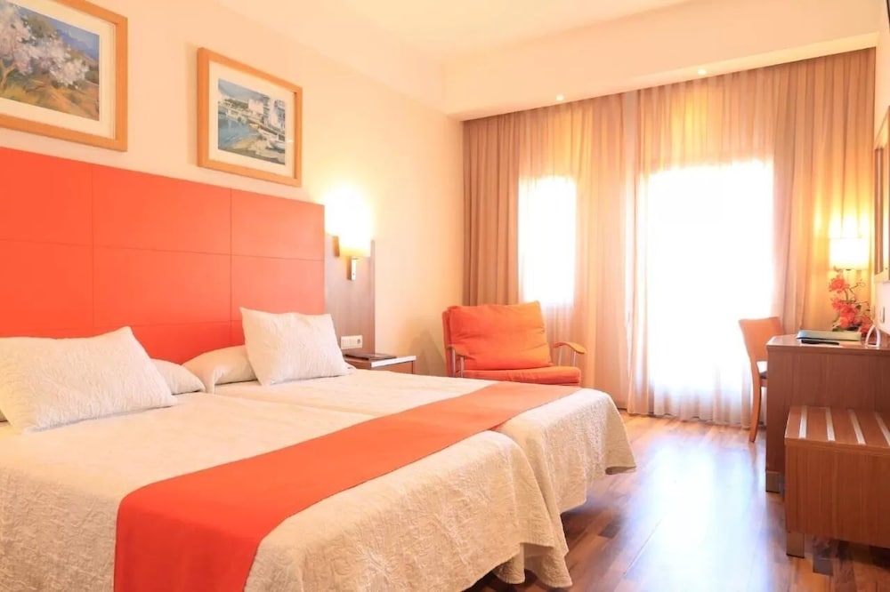 Monarque Costa Narejos Hotel 5/24