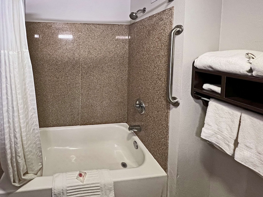 Comfort Suites Jackson Cape Girardeau 22/63