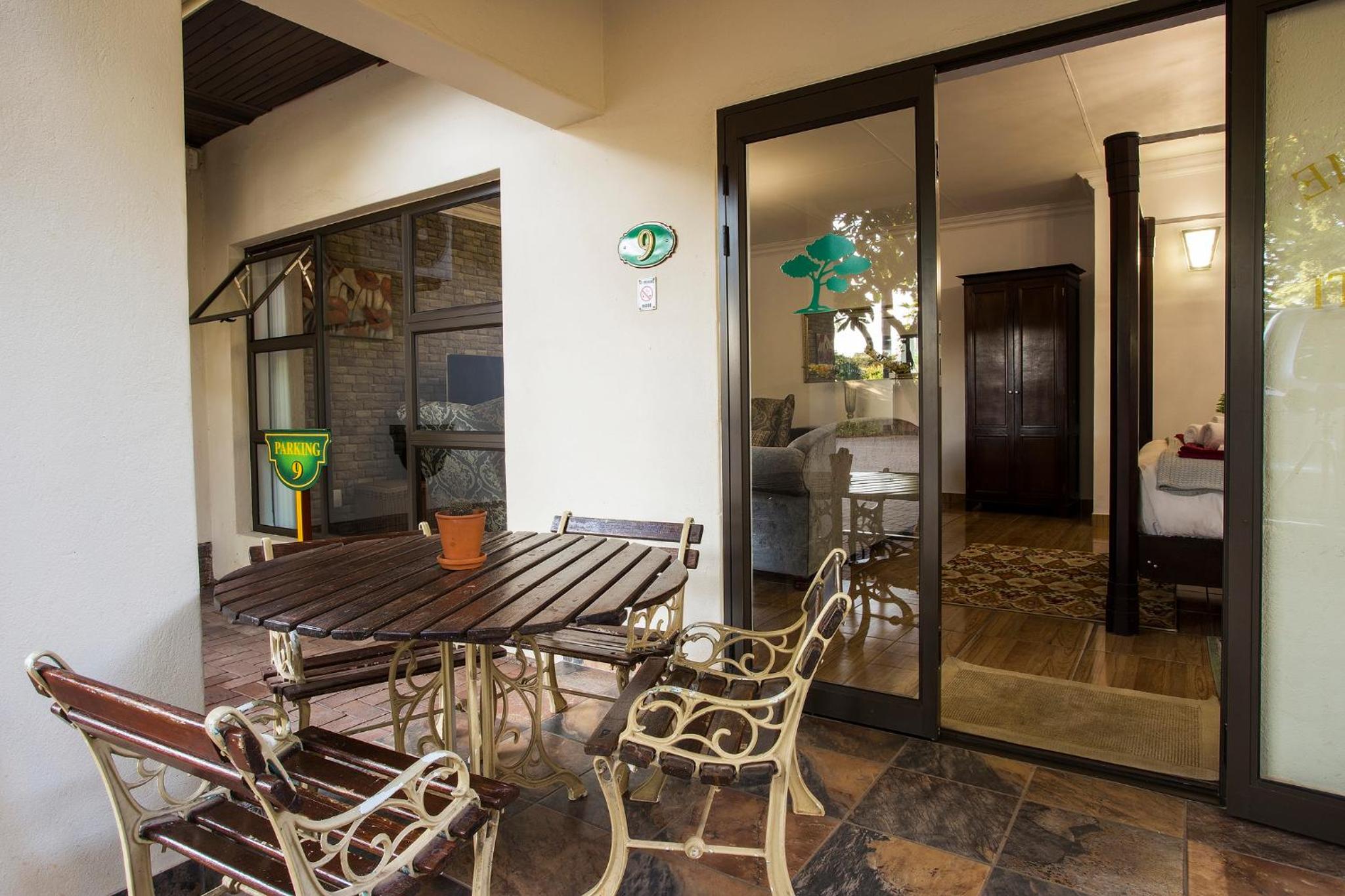 Tamboti Lodge 14/24