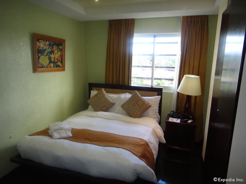 Hotel Centro Puerto Princesa Near Airport by ZUZU 24/107