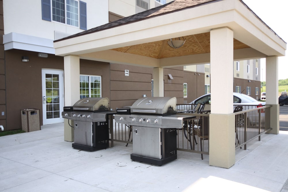 Candlewood Suites Watertown-Fort Drum 43/68
