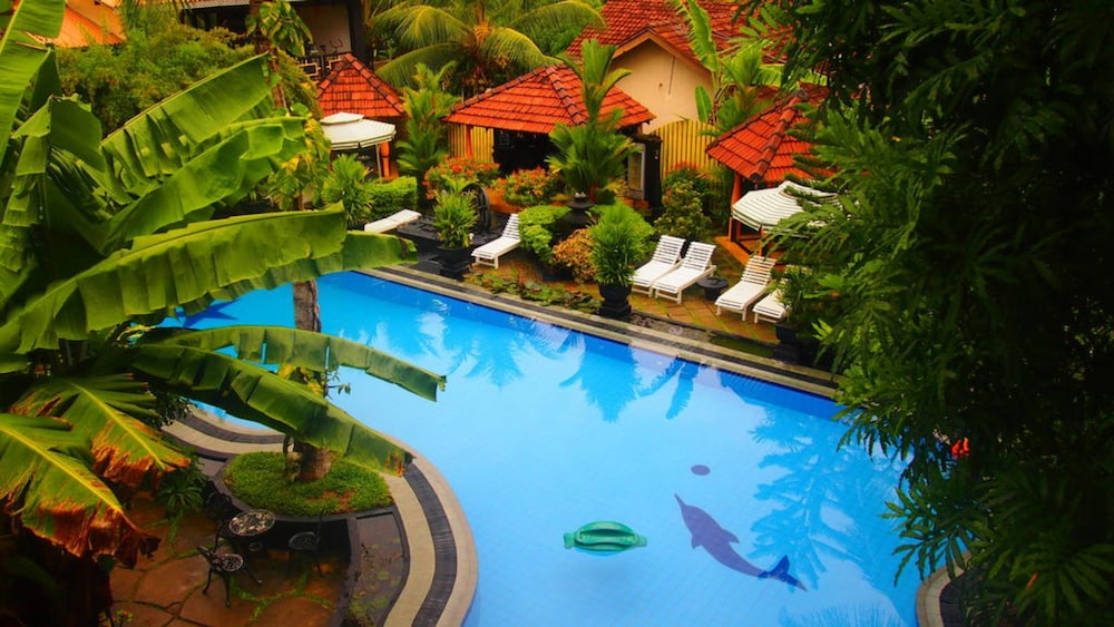Flower Garden Hotel 28/47
