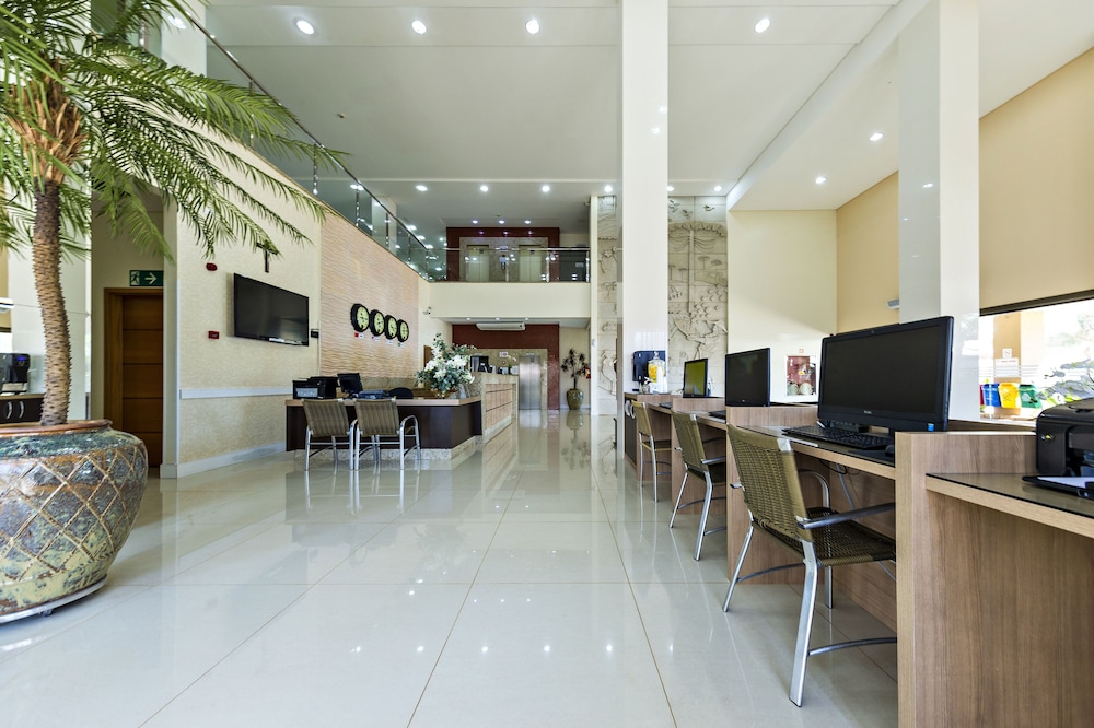 Thomasi Hotel 9/39