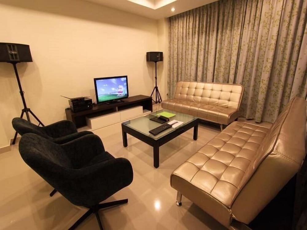 S Tara Grand Hotel 26/44
