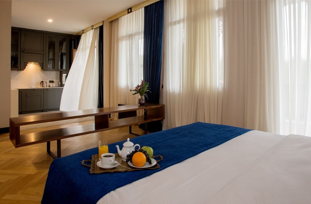 Museum, Suite, King Bed