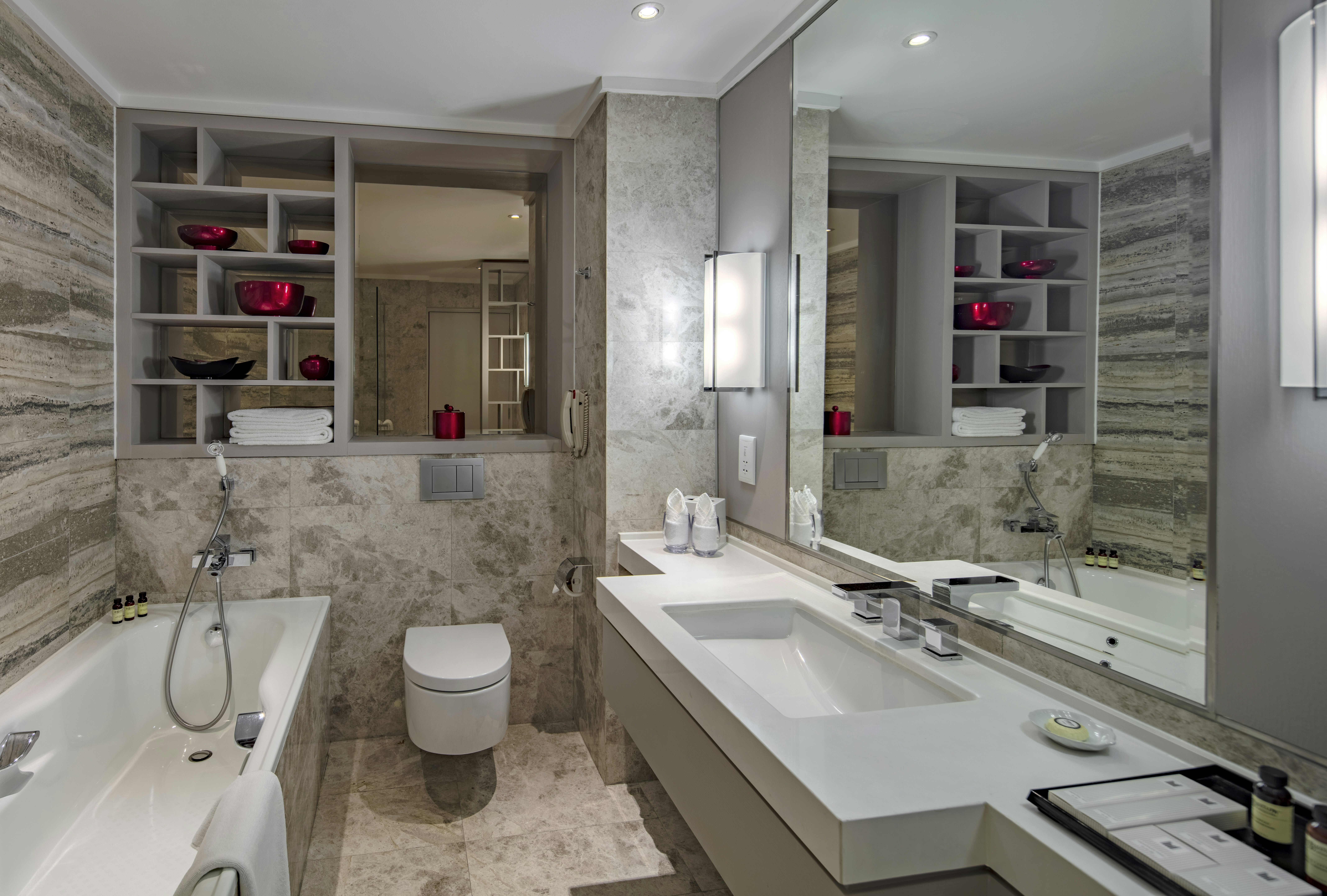 Orchard Hotel Singapore 46/48