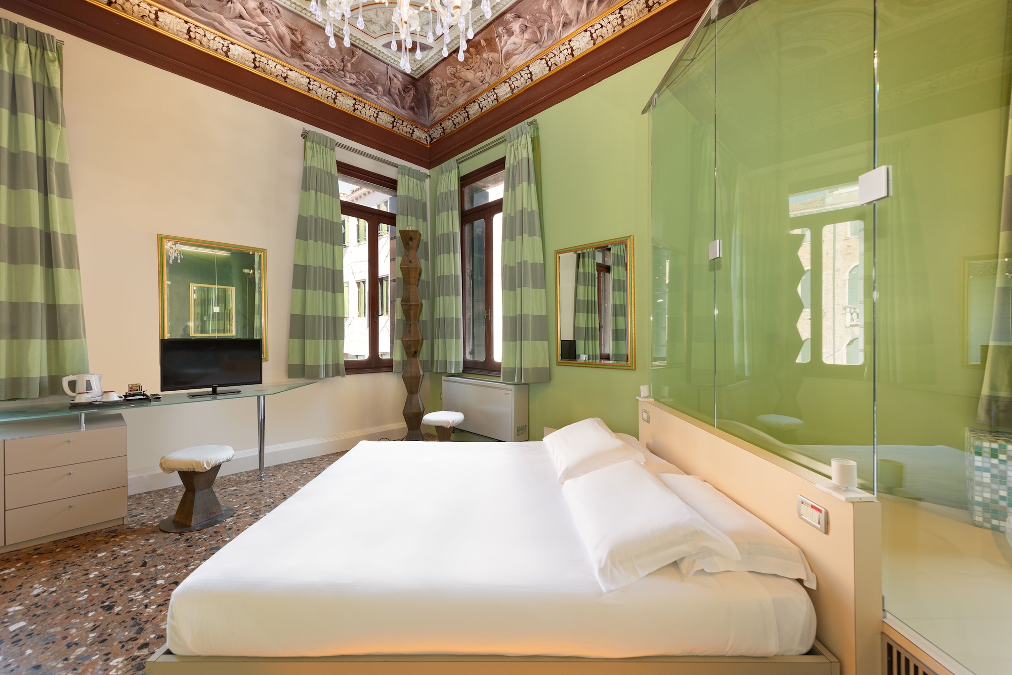 Exclusive, Double Bed, Hot Tub