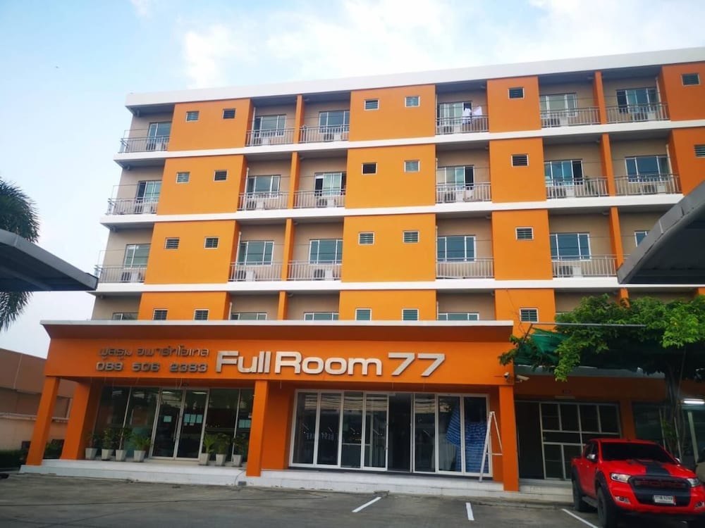 Fullroom 77 Srinakarin in BANGKOK