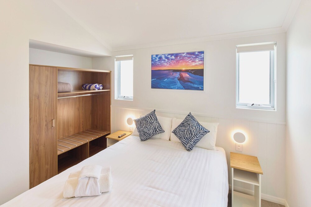 3 Bedrooms, Bay Villa, Bunk Bed, 2 Queen Beds