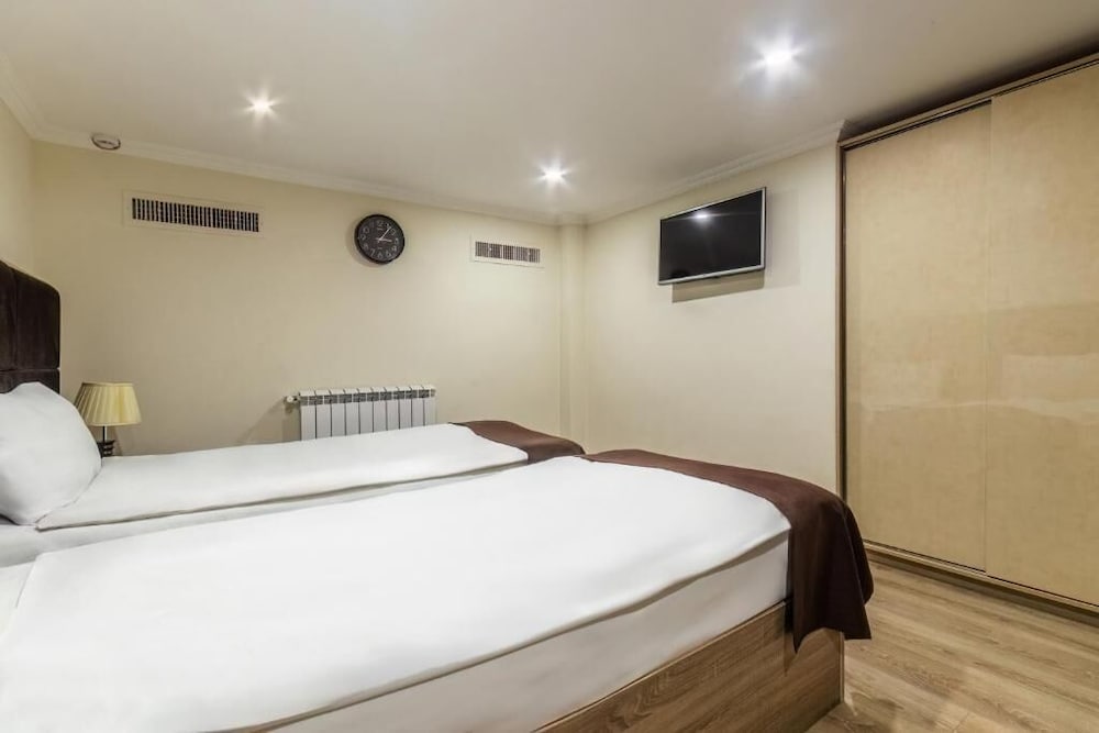 Clover Hotel Baku 3/50