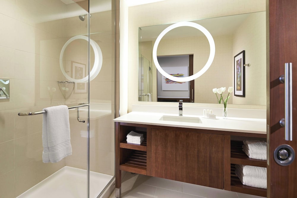 جناح بسرير كينج وسرير بطابقين بغرفة نوم واحدة مع أريكة، Springhill Suites By Marriott At Anaheim Resort Area Convention Center 2/2