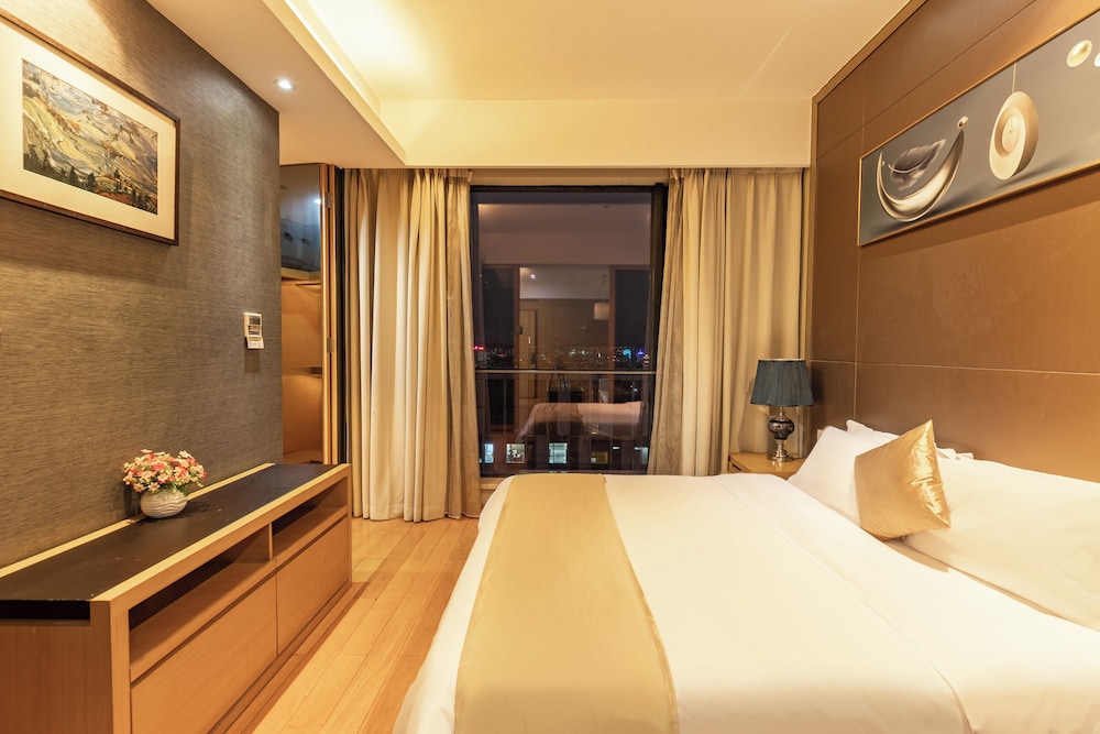 Xingyi International Hotel Poly Store 15/70