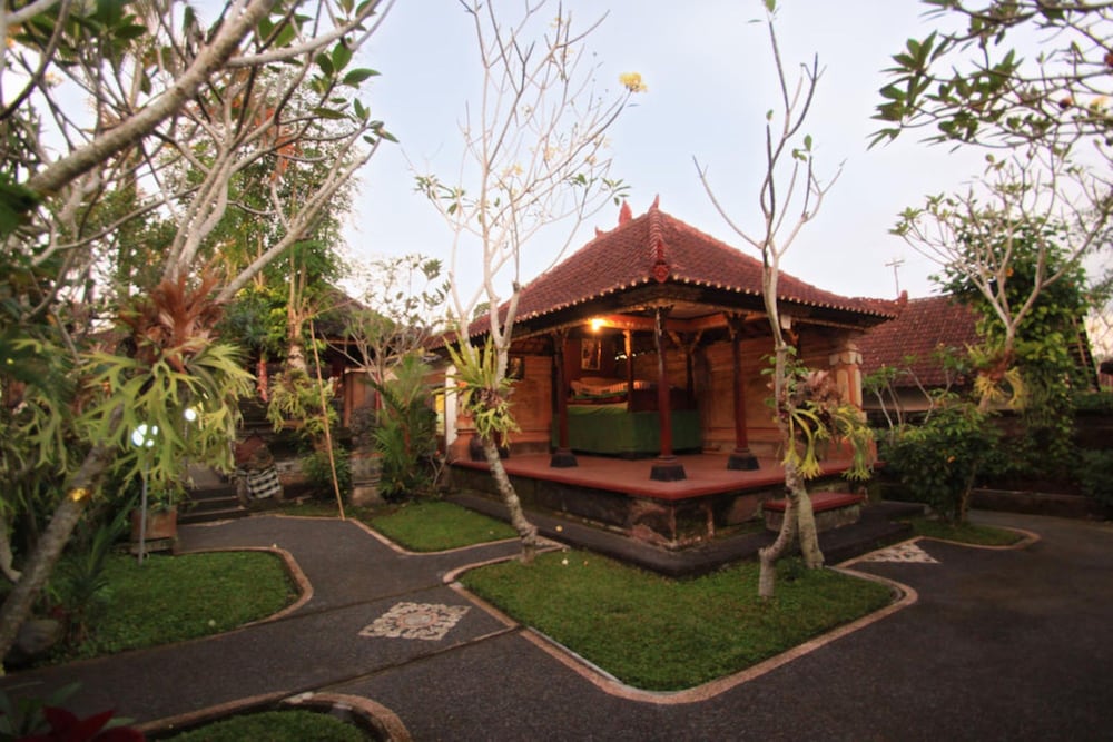 Omah Dtaman Guest House 50/50