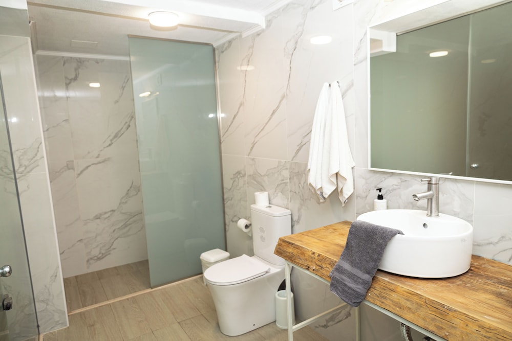 ST. CONSTANTIN SEA HOTEL AND SPA RESORT 50/50
