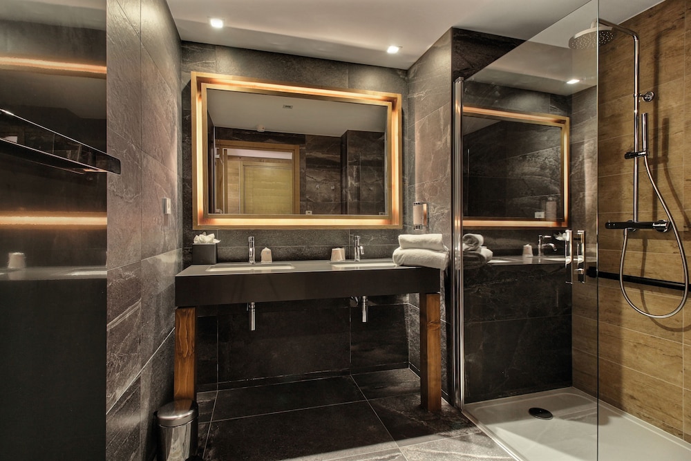 Pure Montagne Resort and Spa 61/66
