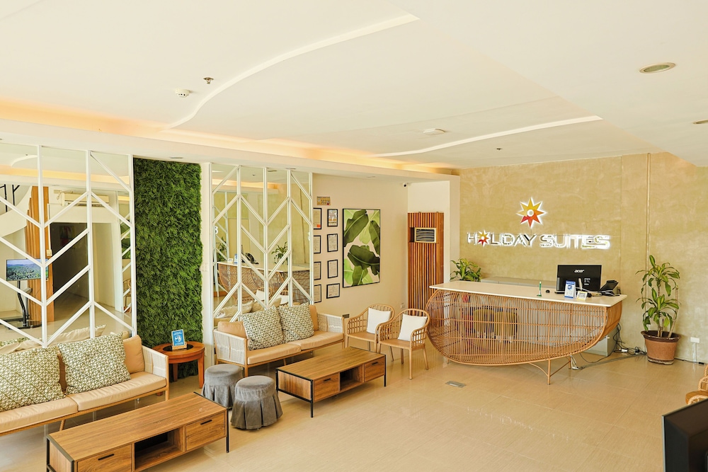 Holiday Suites Hotel Amp Resort 30/50