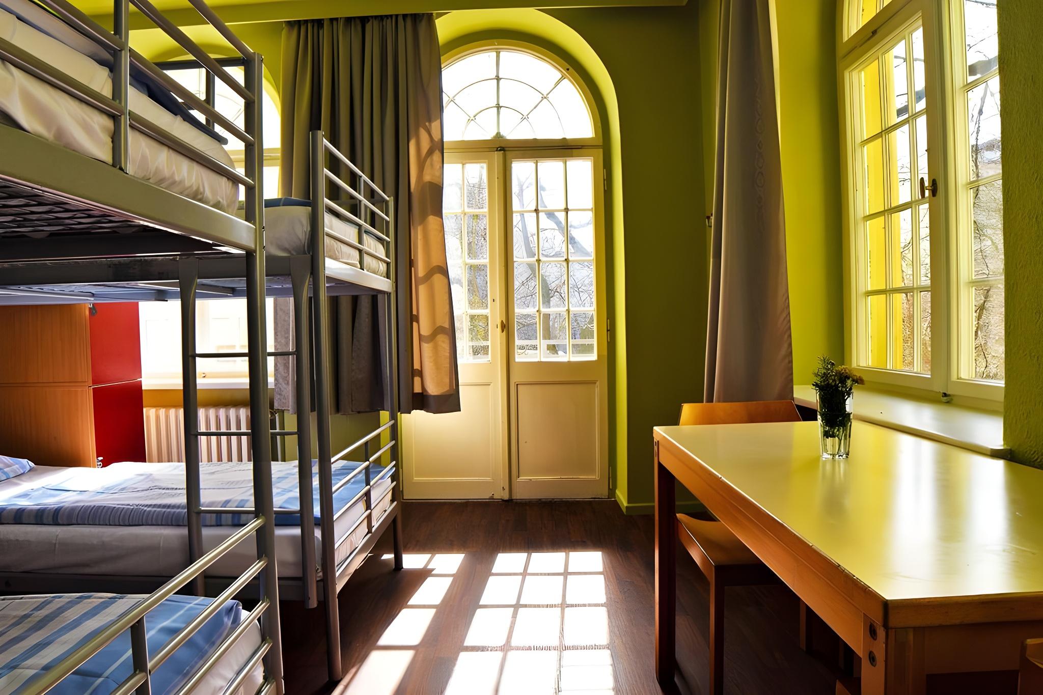 غرفة قياسية