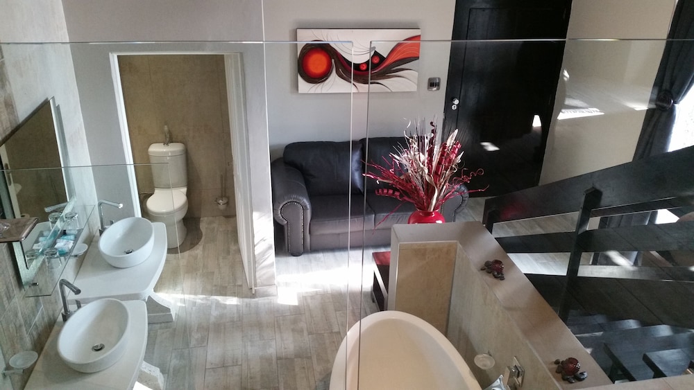 Waterfalls Boutique Hotel 28/50