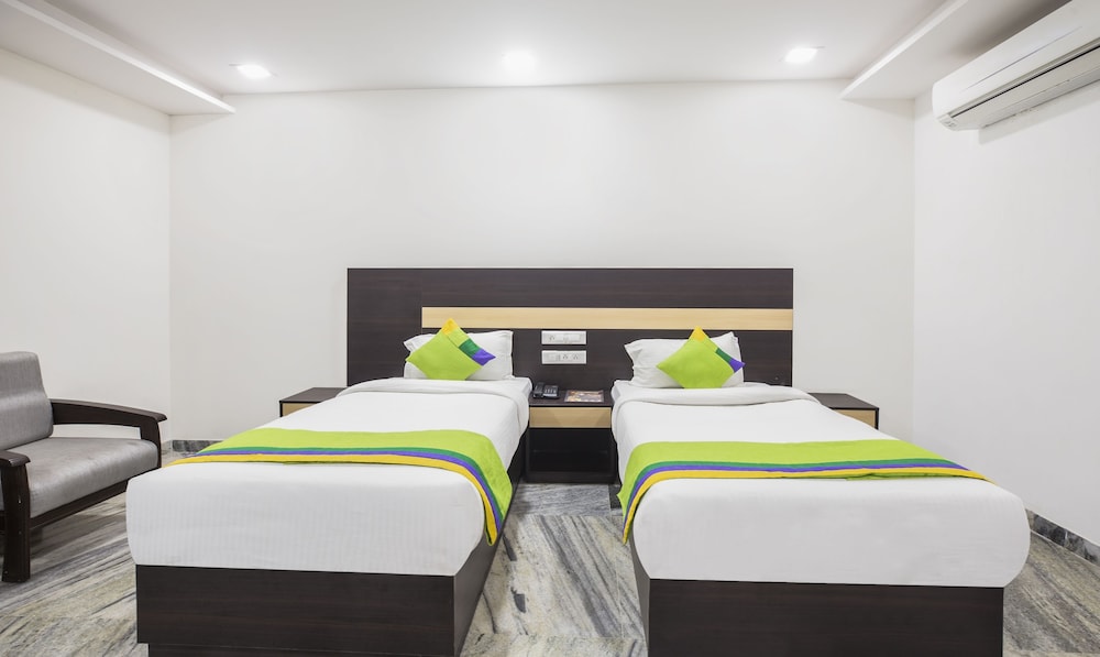 Hotel Royal Dezire 26/48
