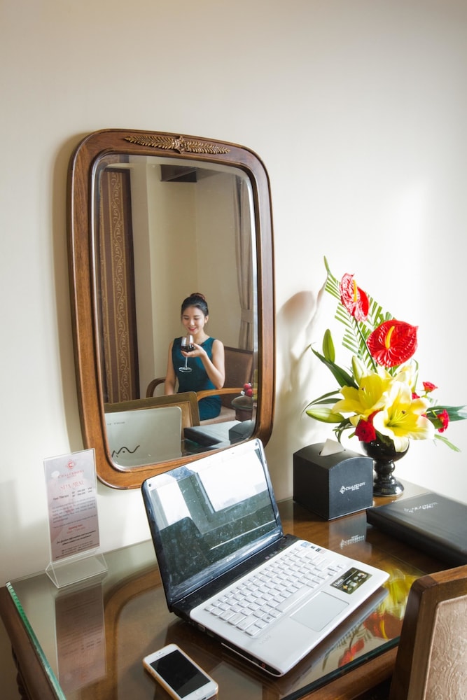 Chalcedony Hotel 14/50