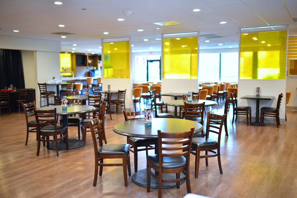 restaurant cafeteria