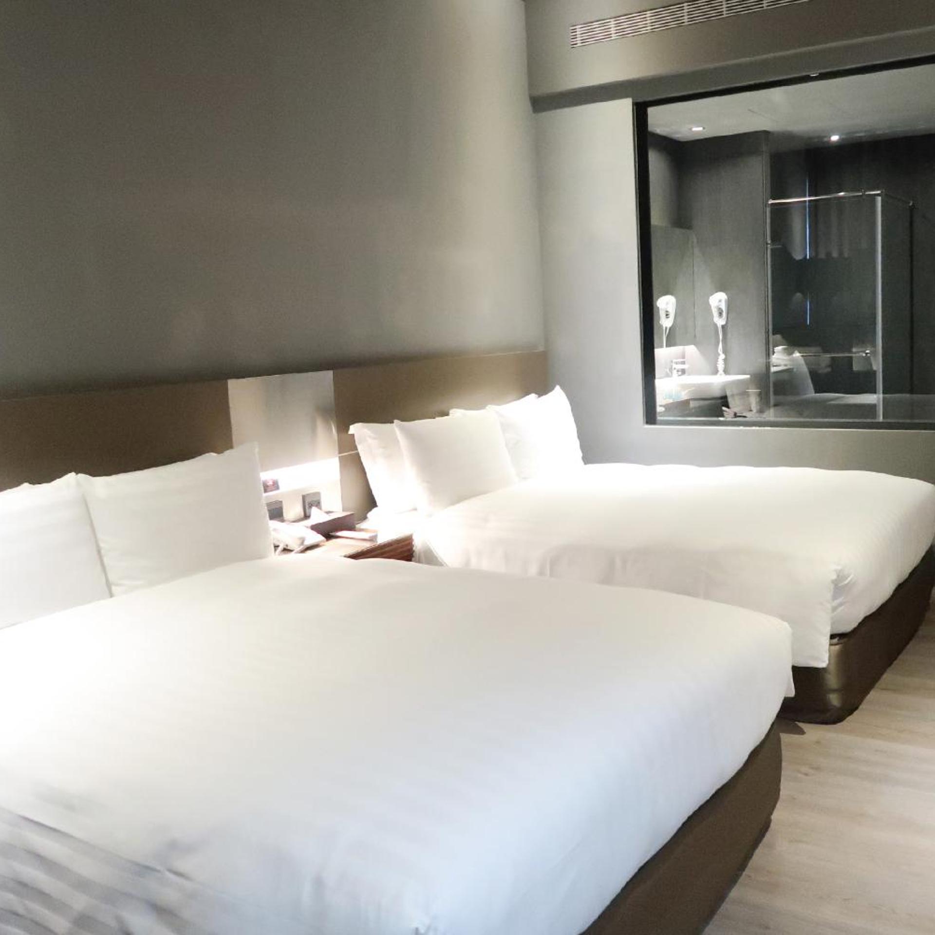 Deluxe, Quadruple
