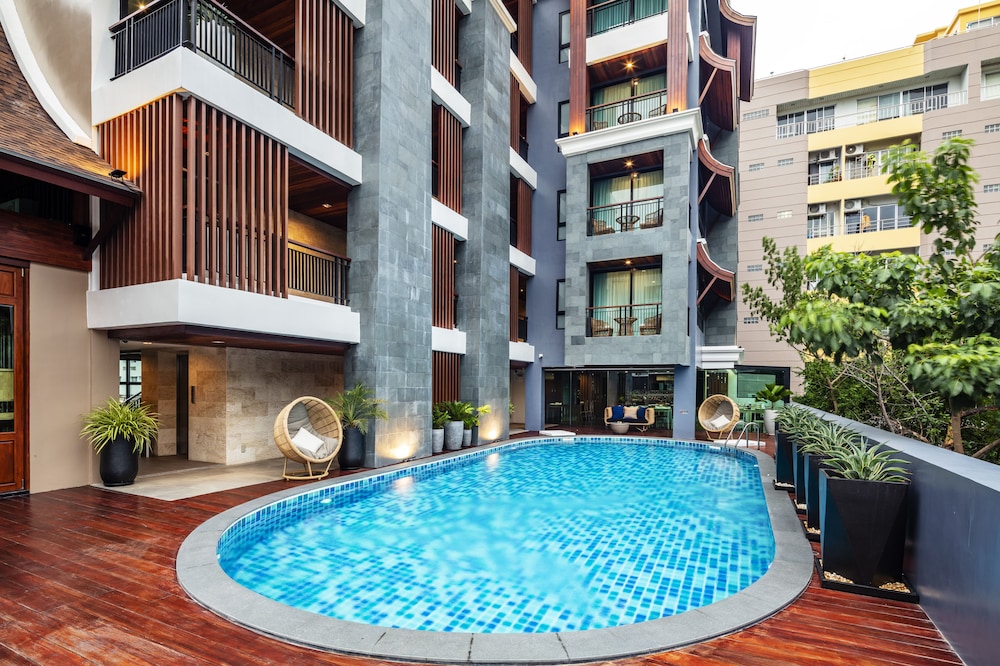 Grand Sala Thai 44/50