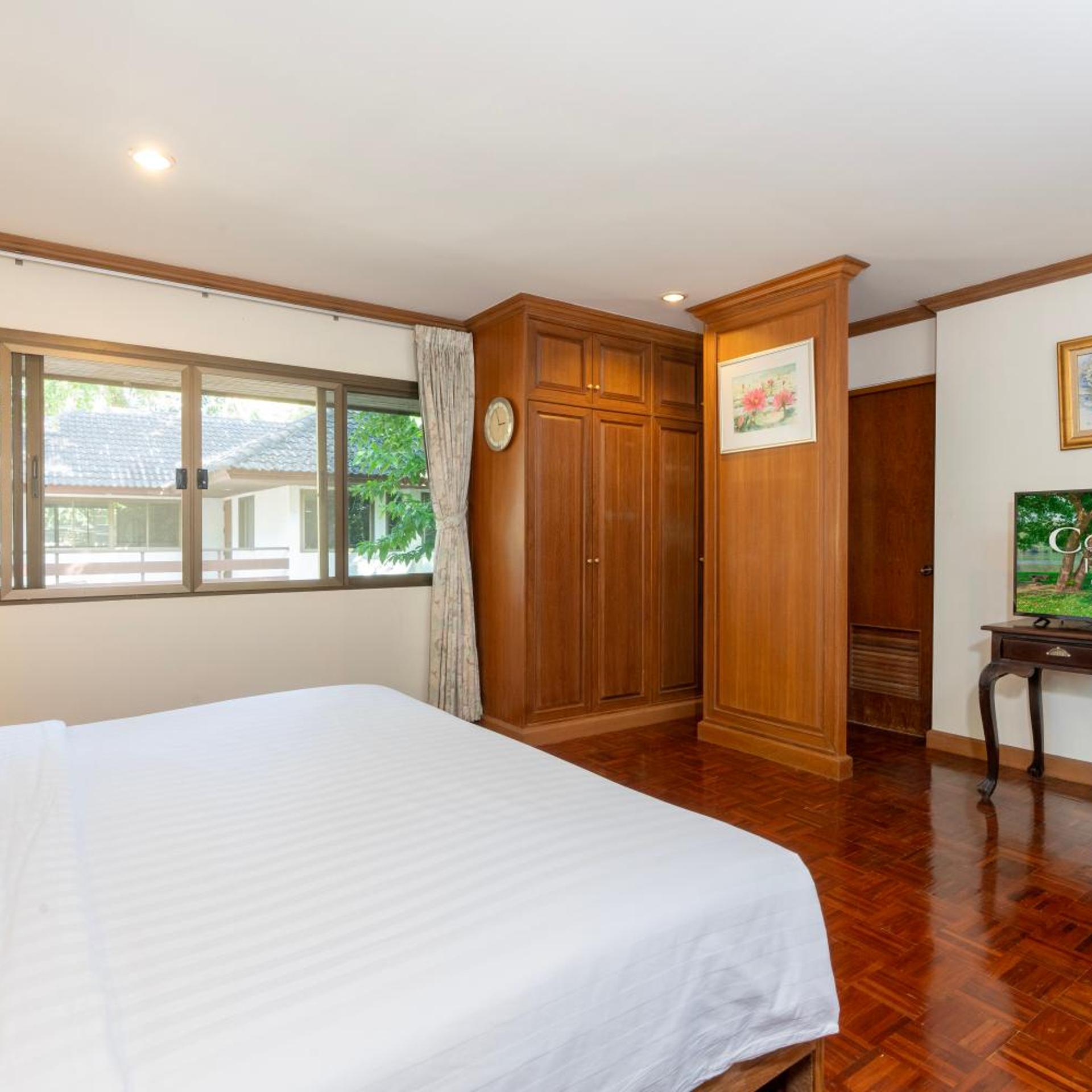 3 Bedrooms, Residence