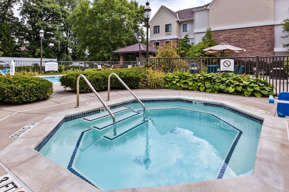 Staybridge Suites Detroit-Utica 5/58