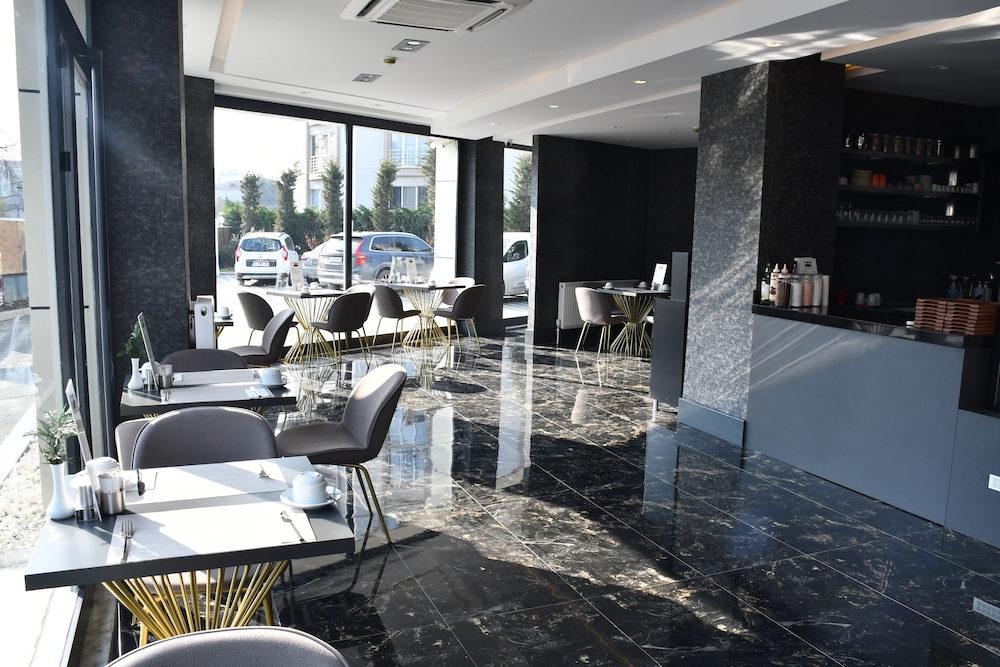 Hmz Luxury Hotel 17/29