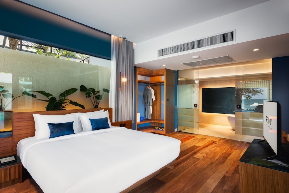 Villa, King Bed, Beach View, Pool Access