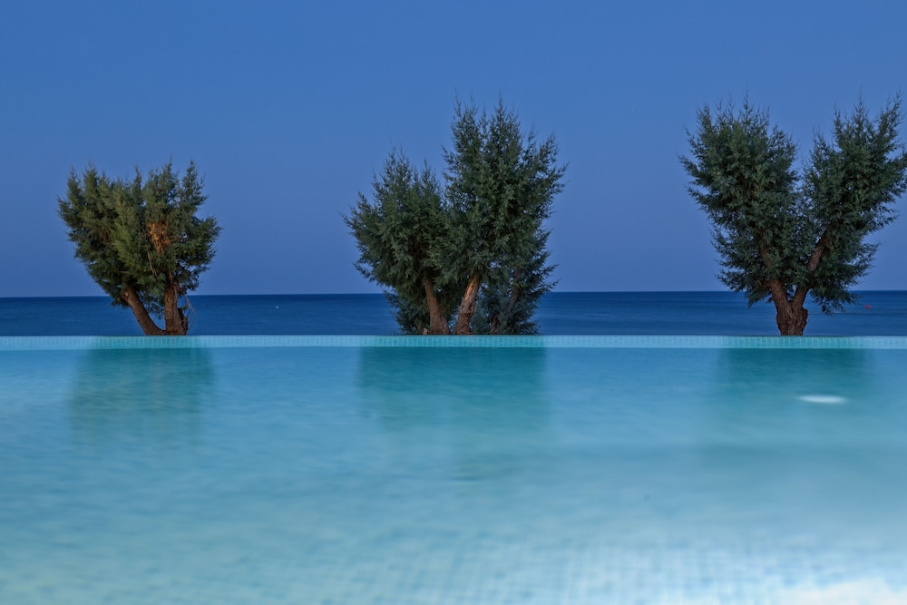 Amada Colossos Resort 63/75
