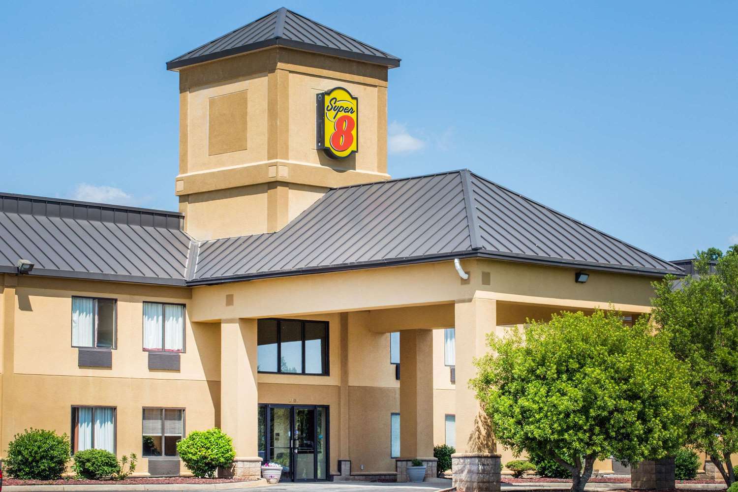 Super 8 by Wyndham Piedmont Greenville Area 2/10