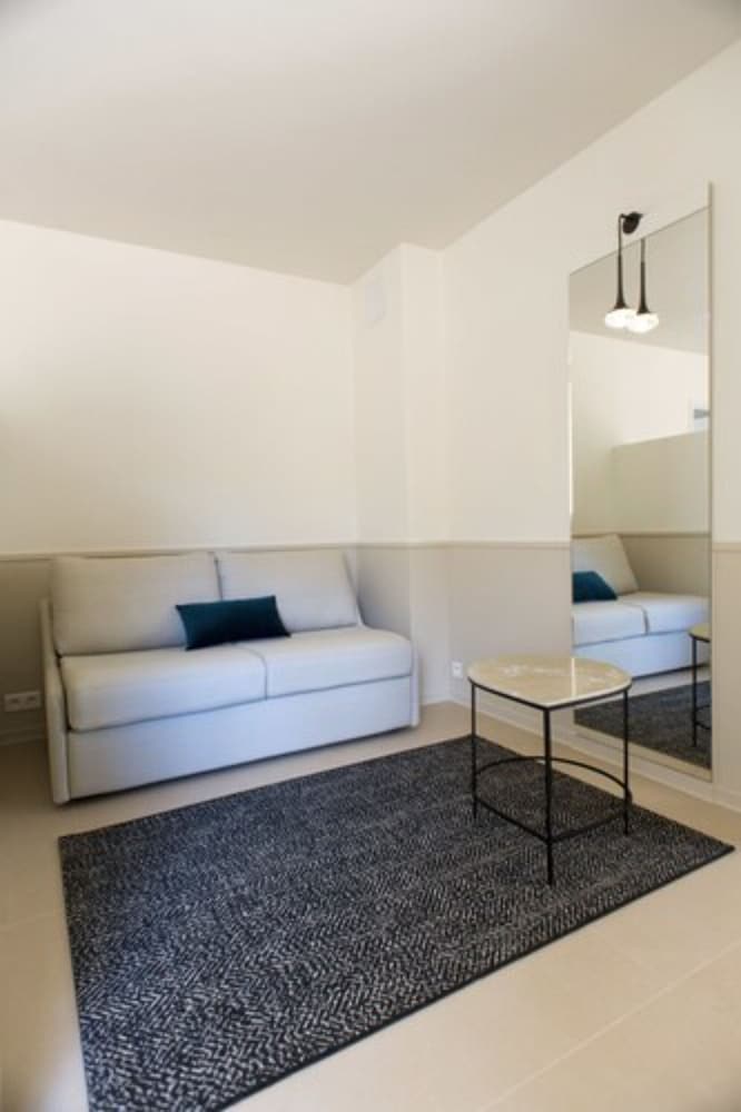 Hotel Genovese 51/70