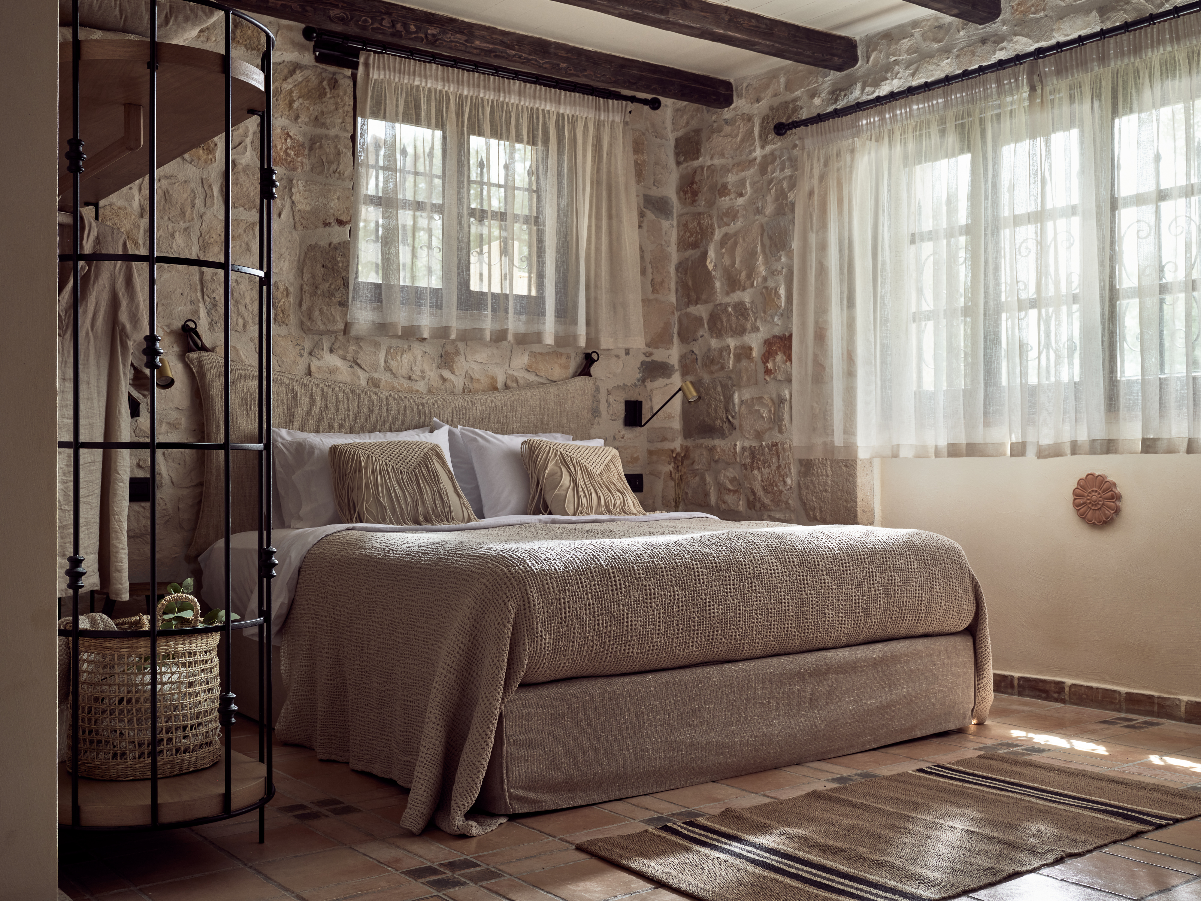 1 BEDROOM, RESIDENCE