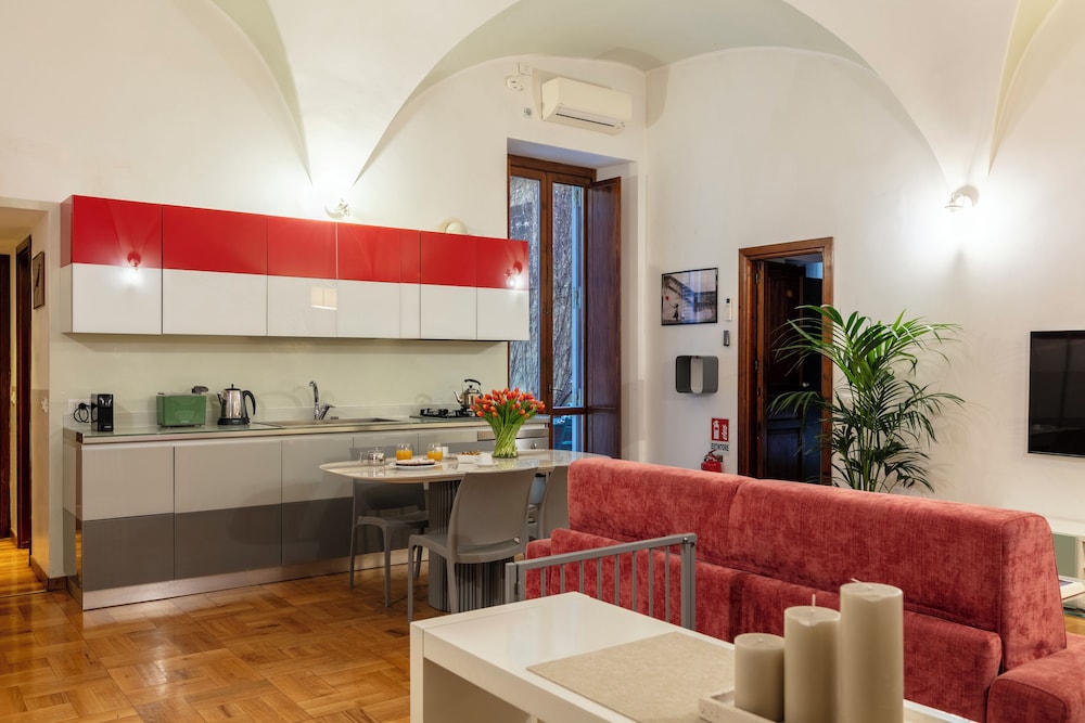 Rome Accommodation - Coronari 35/50