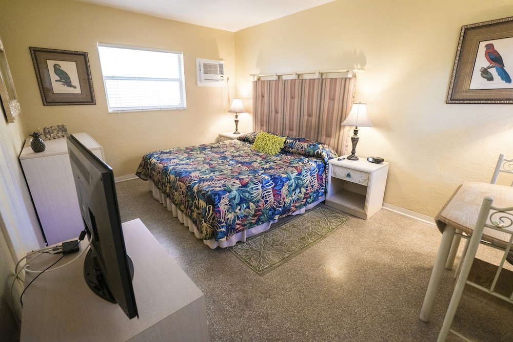 Ocean Inn 6/50