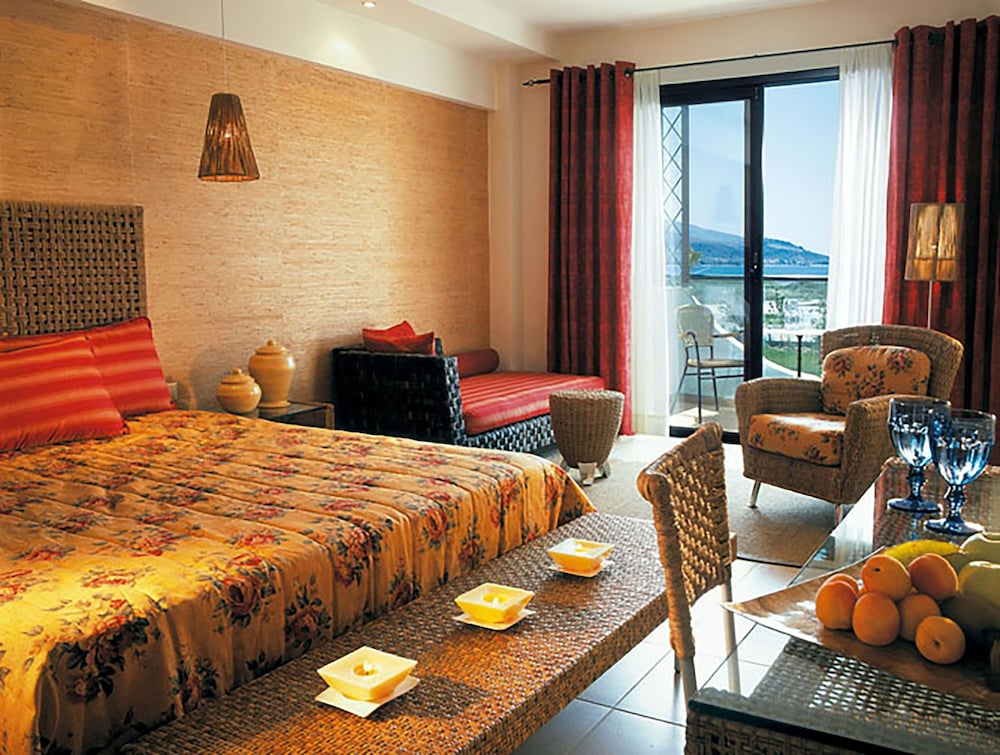 Ilio Mare Beach Hotel by GHH 44/75