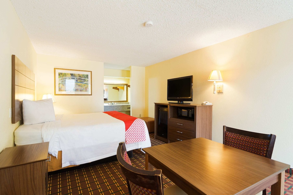 Days Inn by Wyndham Atmore 33/61