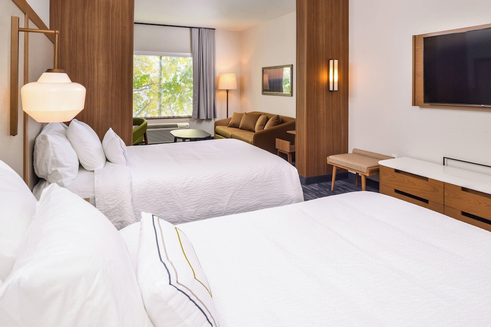Room, 2 Queen Beds, Sofa, Accessible