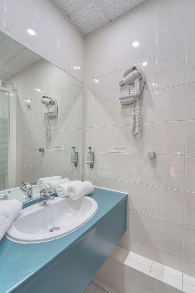 Escurial Hotel 51/54