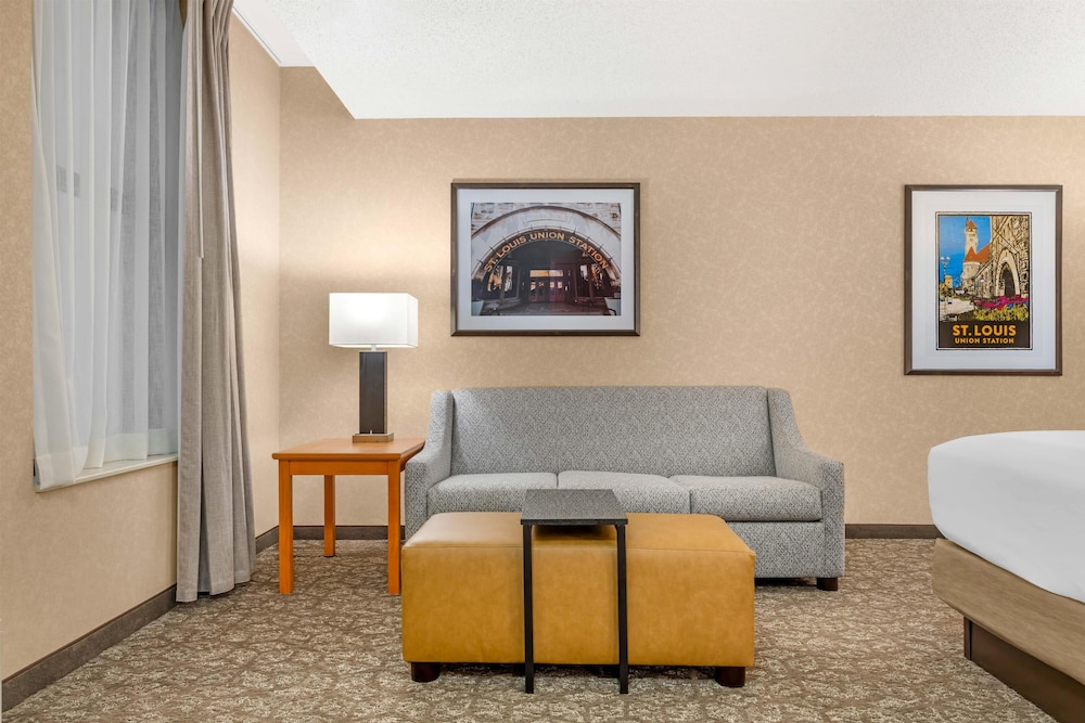 Drury Inn & Suites St. Louis Union Station 30/45