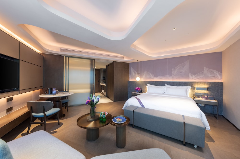 Imperial Traders Elong Hotel 24/66