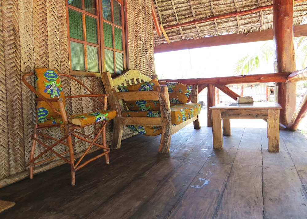 Pemba Lodge 20/50