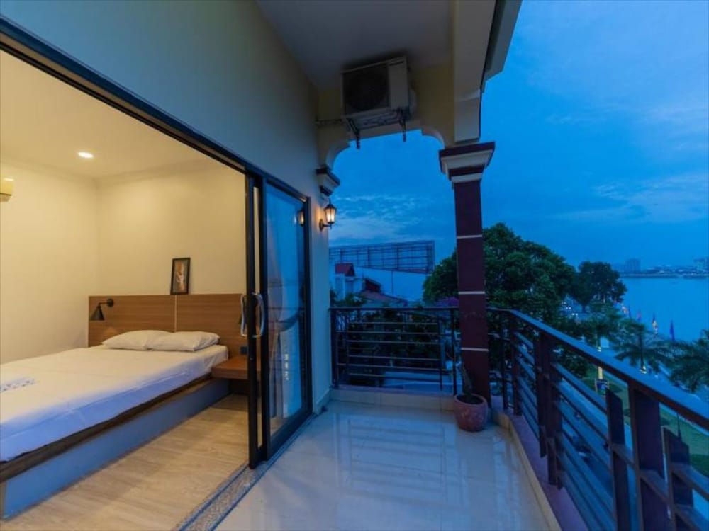Harmony River Hotel 14/30